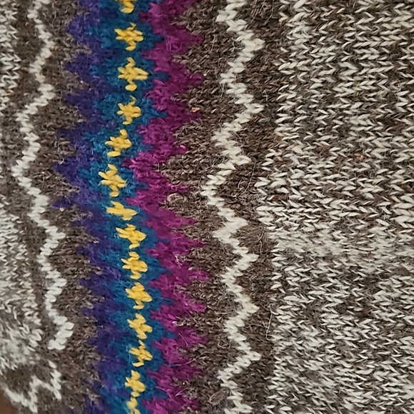 HANDMADE WOOL SWEATER FROM NEPAL - Picture 5 of 8